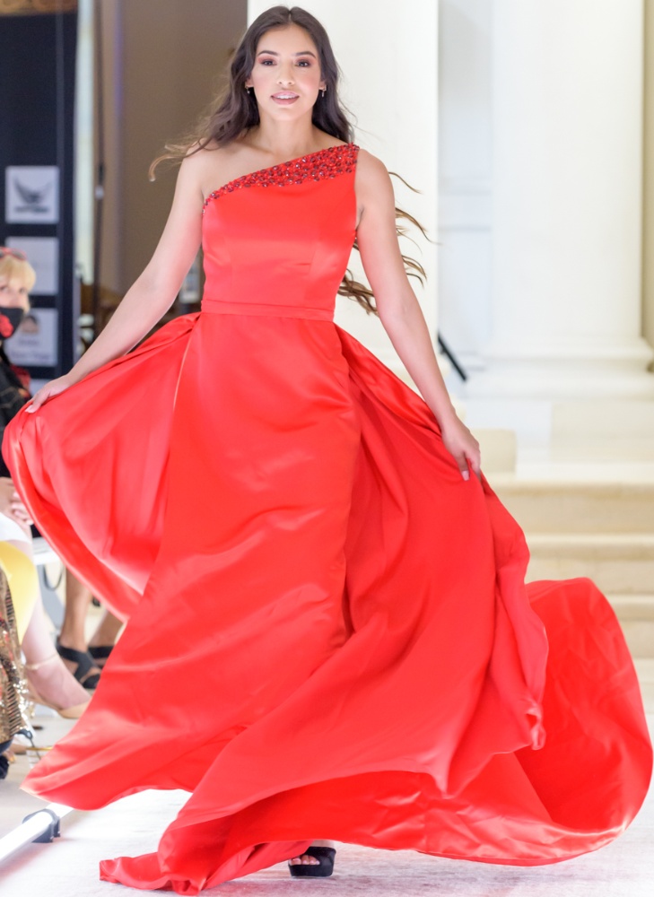 525 24Fashion TV Fashion model Gisselle Pachero High Status Co Lumiere runway fashionshow 1623975542 jpg